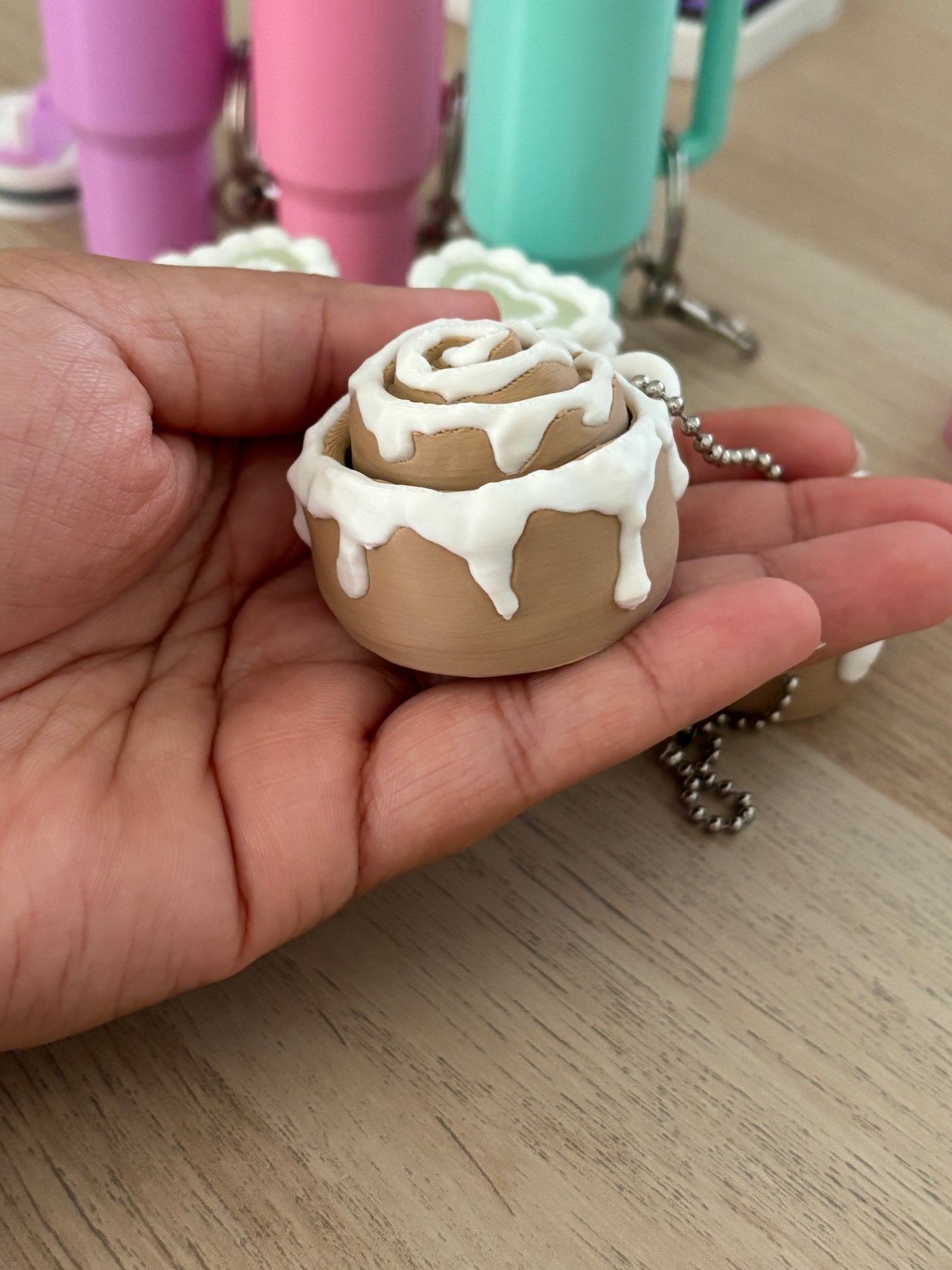 Cinnamon Roll Clicky Fidget Keychain