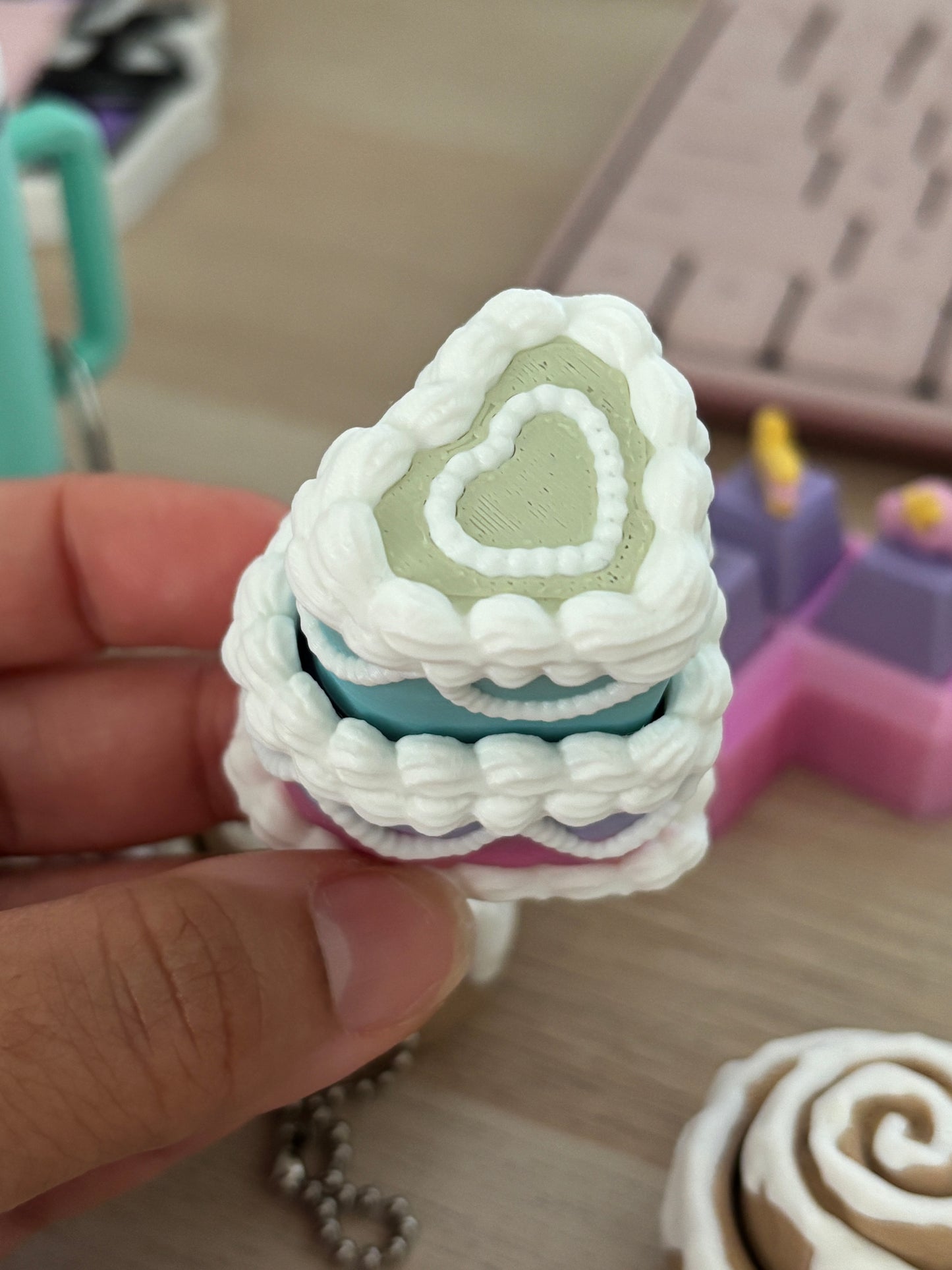 Vintage Heart Cake Clicky Fidget